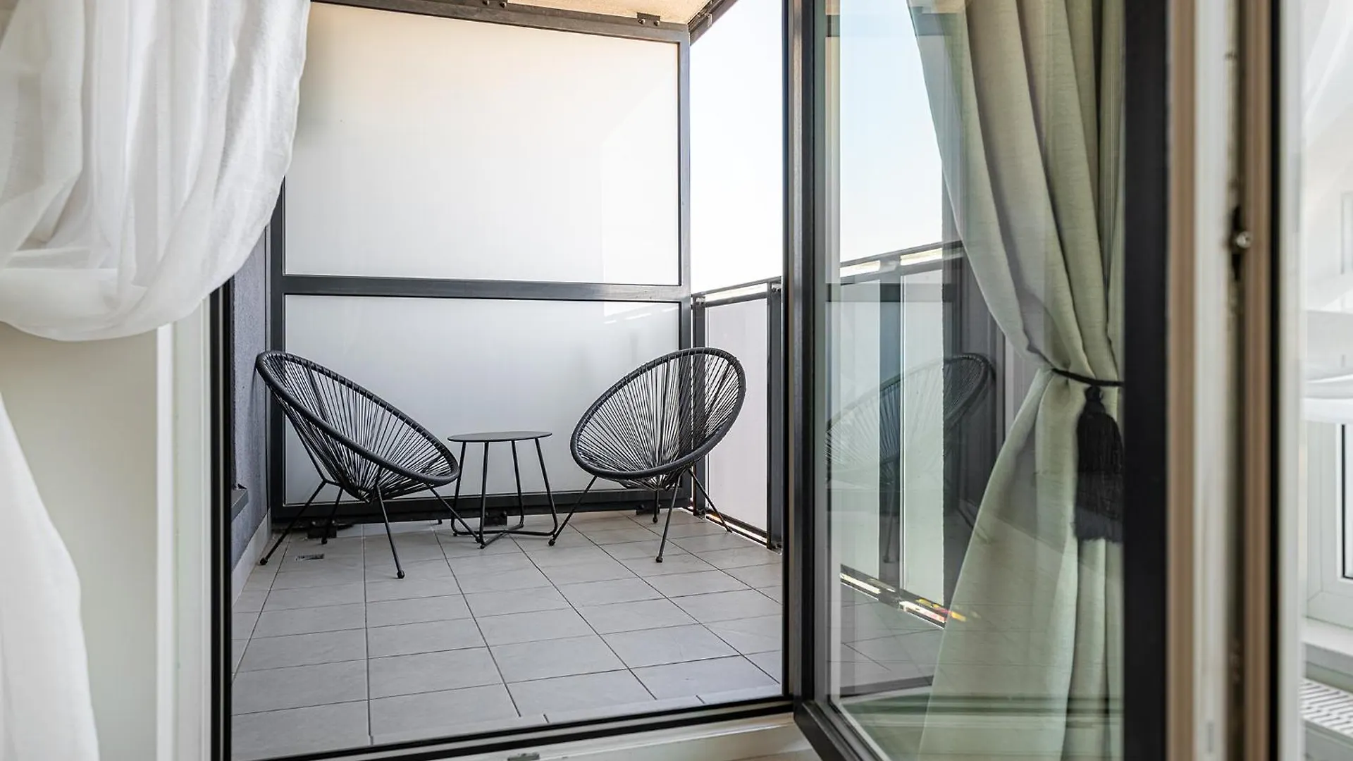 Rentplanet - Apartament Rodziewiczowny Warsaw